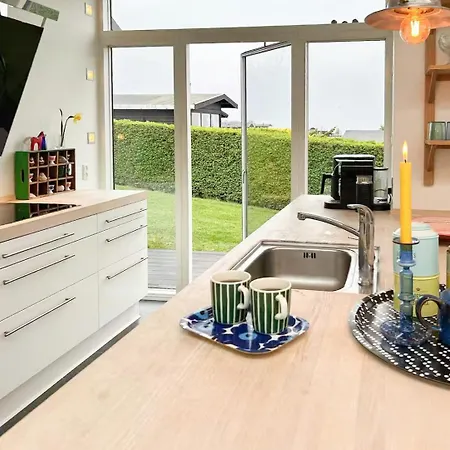 Casa vacanze With Sea View In Hejlsminde