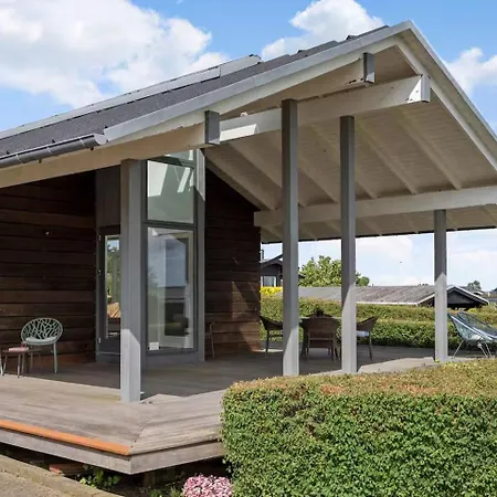 With Sea View In Hejlsminde Hejls